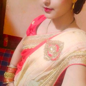 Beautiful Saree.. No Blouse