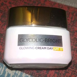 L'Oreal Paris Glowing Cream