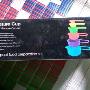 I Am Selling 6 Pcs. Measure Cup Set