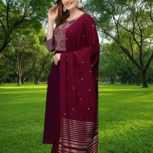 Trendy Pretty Women Kurta Sets