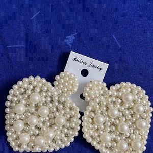 White Pearl Earings