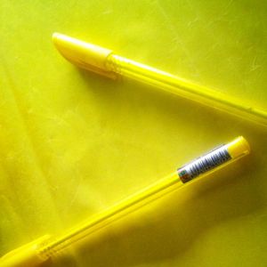 New Set Of 10 Yellow Colour Ball Pen