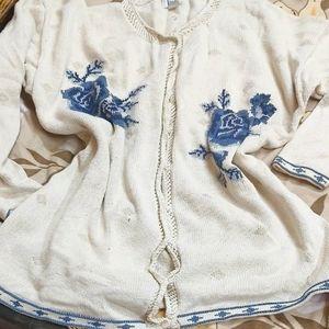 White Blue Printed Flower Sweter