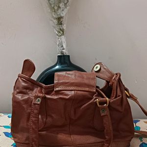 Slingbag/ Handbag 👜