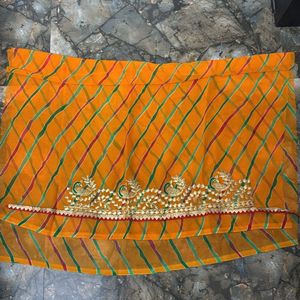 A Chiffon Saree With Blouse Piece