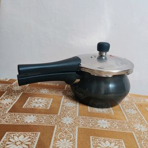 Prestige Deluxe+ 2L Pressure Cooker