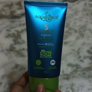 Aqualogica Barrier+repair Sunscreen