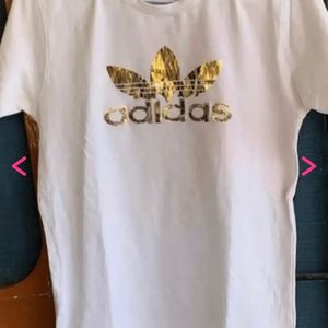 Adidas Tee ✨