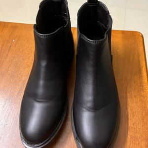 Inc.5 Chelsea Boots