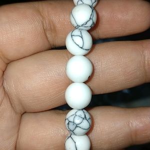 HOWLITE CRYSTAL BRACELET