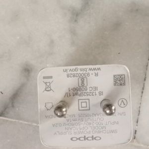 OPPO MOBILE CHARGER ORIGINAL AND NEW