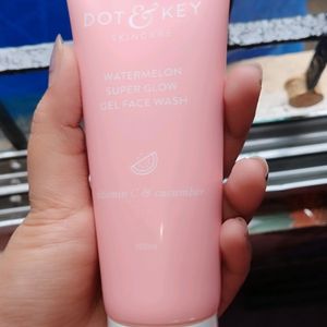 Dot & Key Watermelon Super Glow Gel Face Wash