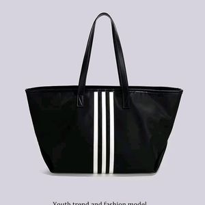 IMPORTED KOREAN CLASSY BLACK SHOULDER BAG