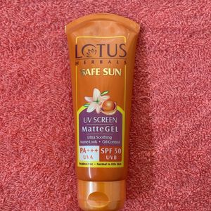 SPF50+++Lotus UV Sunscreen