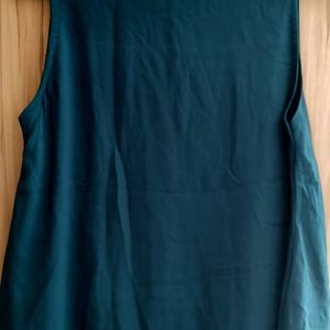 Sleeves Thread Word Neck Top