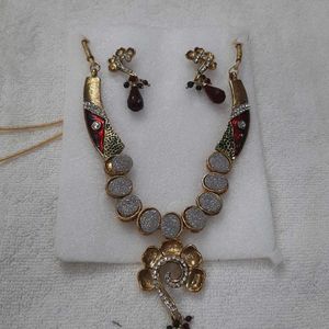 Necklace Set