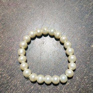 Aesthetic Pearl Bead Bracelets (Pack Of 1)