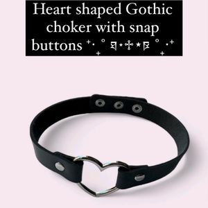 IMPORTED HEART GOTHIC CHOKER