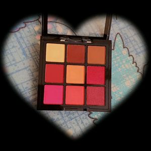 Swiss Beauty 9 In 1 Ultimate Eyeshadow Pallet