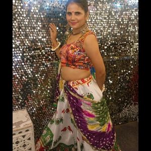 Beautiful Skirt For Navratri Without Blouse