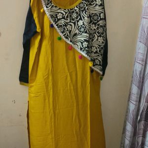 Kurta Set Women With White And Black Print