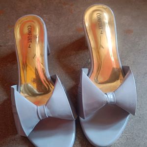 Ladies Grey Heel