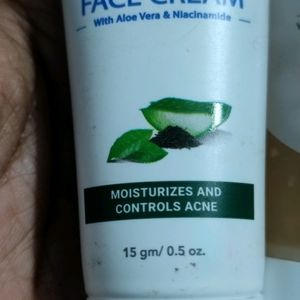 The Moms Co. Face Wash And Facecream Combo