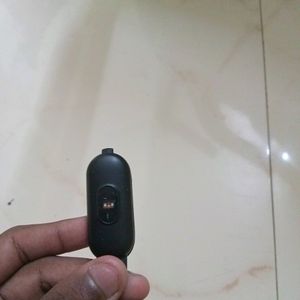 This Smart band Mi14 Working But Charger is Not Available