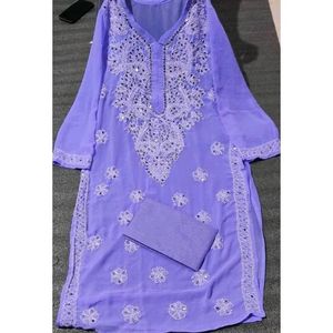 Chikenkari Kurti