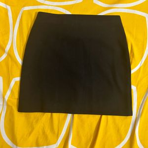 H & M Black Mini Skirt