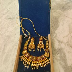 Golden Polished Kundan Neckless Set