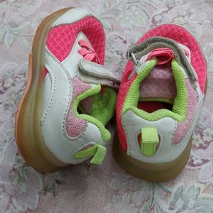 Price Drop Alert..Girls Light Shoes