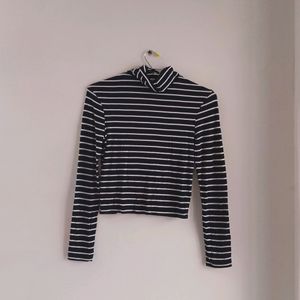 H&M Turtleneck Tshirt Stripes Black White Navy