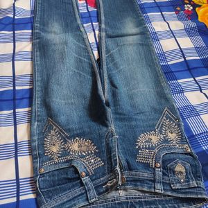 Skinny Pencil Shape Shaded Jeans