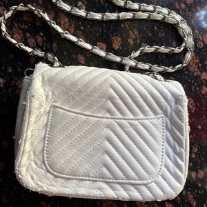 White cute sling bag