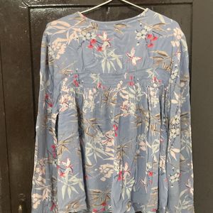 Marks & Spencers Floral Blouse (Blue M-L)