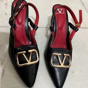 valentino Garavani dupe heels🖤