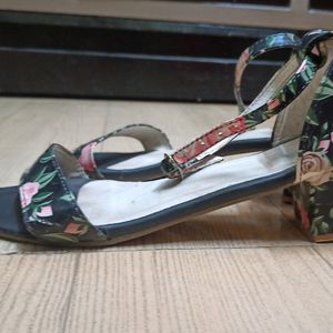 Womens Flower Print Heels