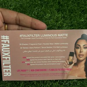 HUDA Beauty Foundation Sampling Card