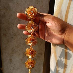 Golden Flowers For Hair