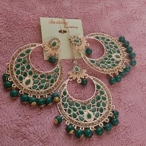 Dark green mangtika and earings set😍no coins/swap❌(Fixed price)