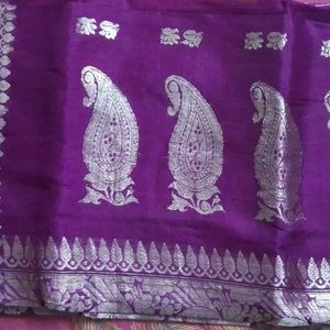 Purple Printed Sari And Toaster