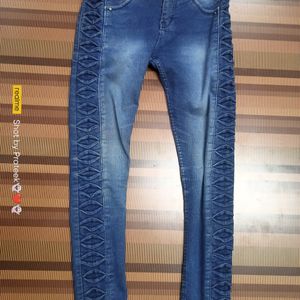 (B-15) 28 Size Slim Fit Jeans