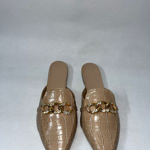 Beige Crocodile Textured Flats Box Packed Size 5-7