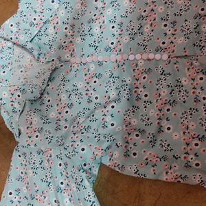 Floral Print Top "NEW"