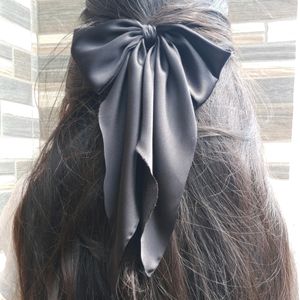 A Black Silk Fabric Bow