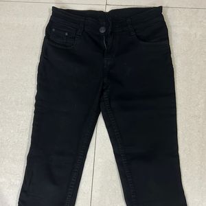 Women Capri (Black)