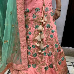 ✨️Elegant Silk Lehenga Set with Zari & Thread Work