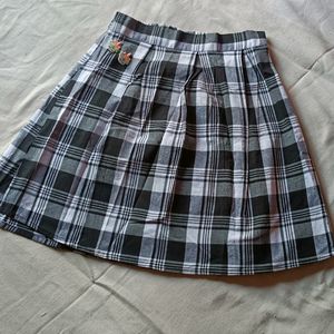 Black And White Korean Skirt