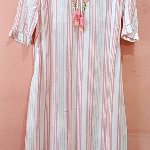 Avaasa Beautiful Pink Kurti